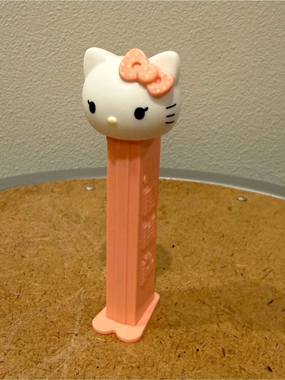 Hello Kitty Polka-Dot Pink Bow PEZ Candy Dispenser - Pink & White